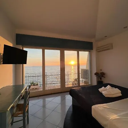 Residenza Mare Di Sotto Sorrento Holiday home Meta