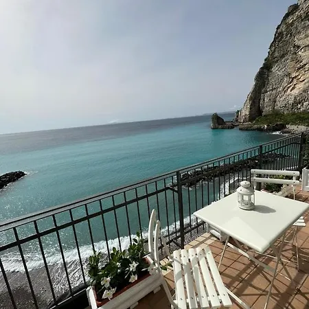 Holiday home Residenza Mare Di Sotto Sorrento